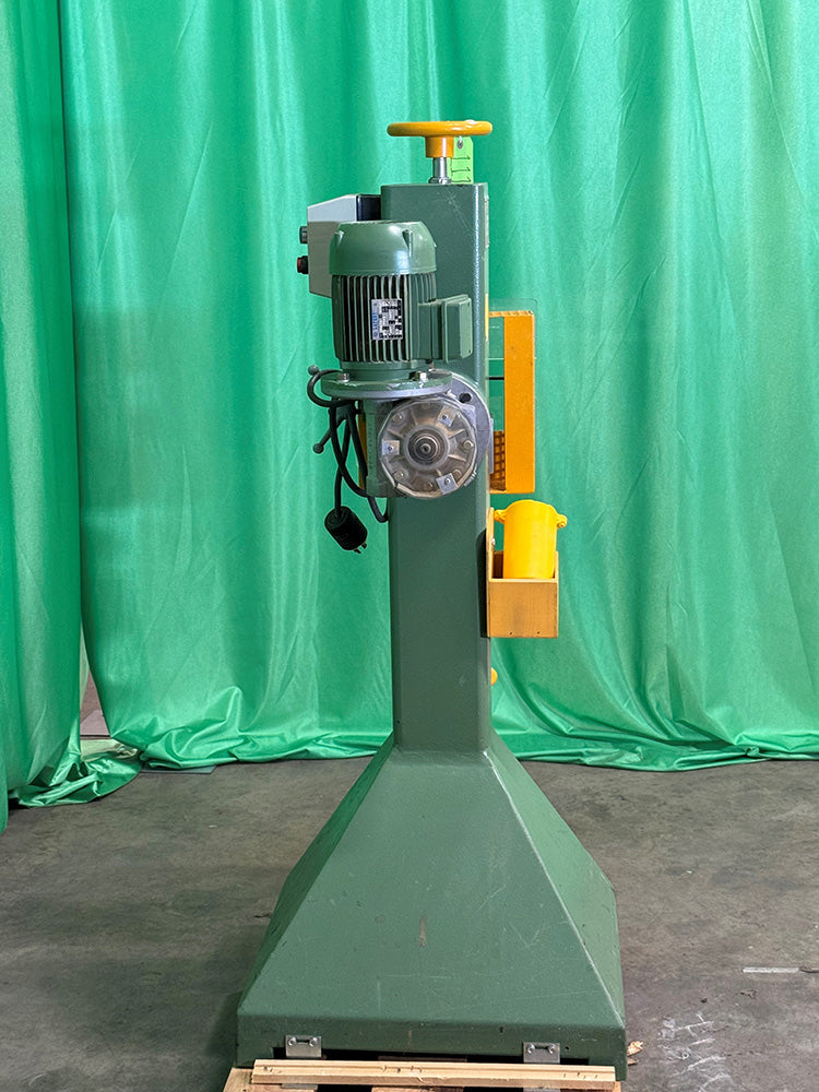 Used C.A.M.A.M. Stick Knurler