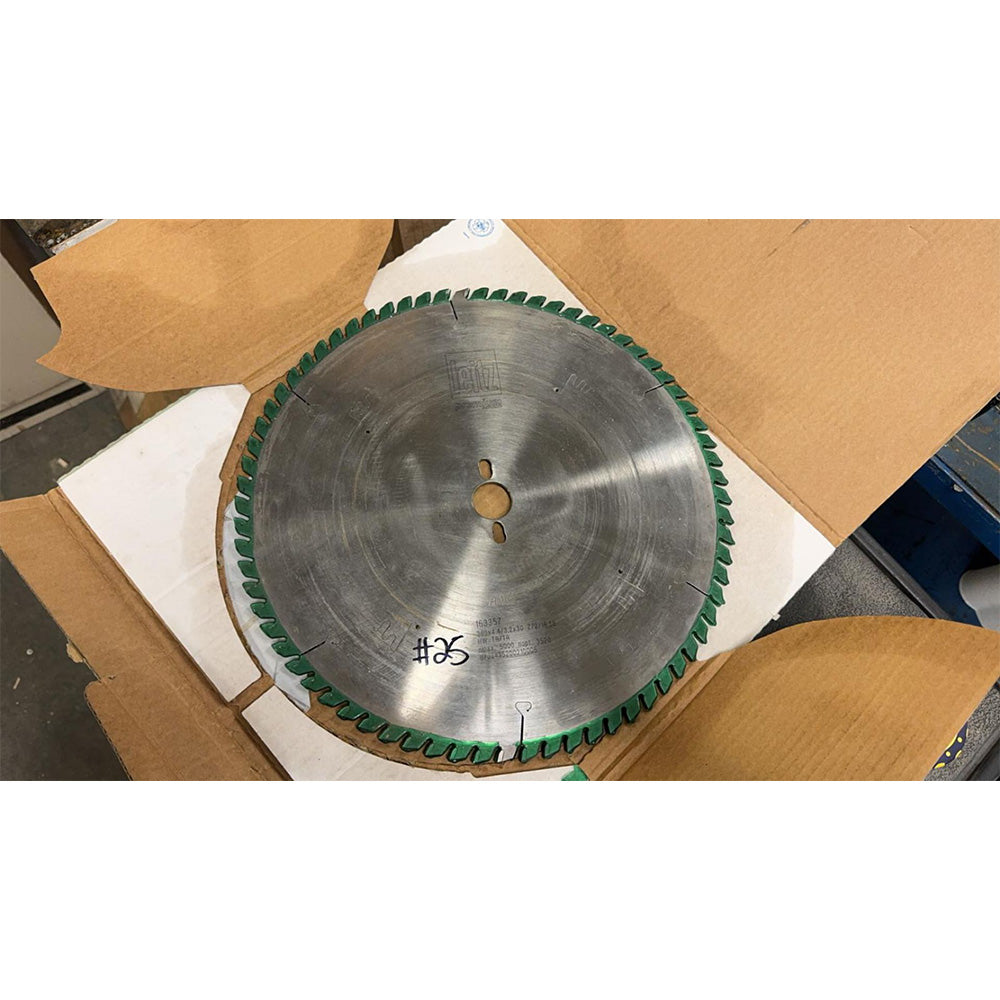 Lot of Saw Blades