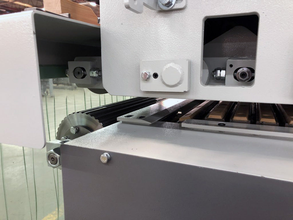 Cameron Automation 413 Moving Blade Rip Saws