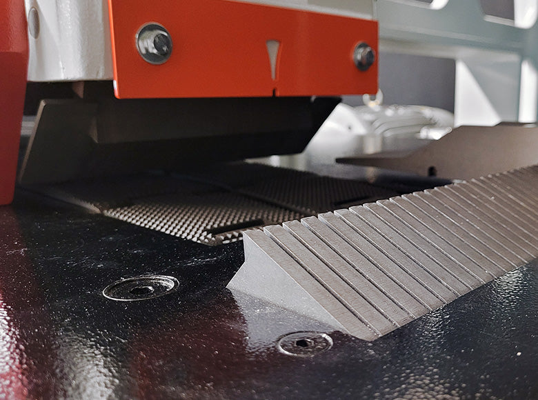 Cantek R18 Bottom Cutting Straight Line Ripsaw