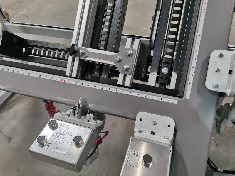 モドム　デッドリーモンド Doucet RDM-TM Rotary Mortise/Tenon Door Clamp – Highland