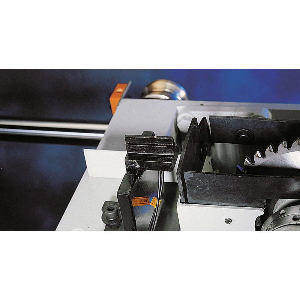 Hendrick CM4 Series Horizontal Panel Saw – Highland