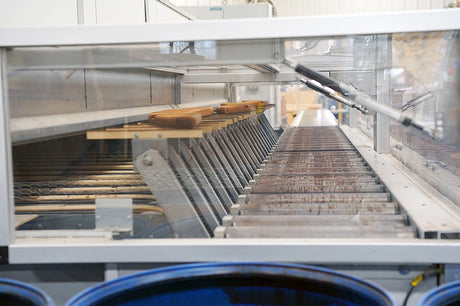 Used VENJAKOB "VENFLOW" STAINING LINE AND FLOW COATING MACHINE (2015)