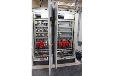 Used VENJAKOB "VENFLOW" STAINING LINE AND FLOW COATING MACHINE (2015)