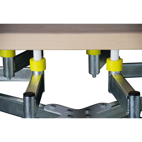 Rehnen Lacky Spray Table